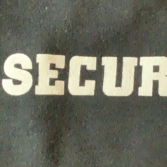 🎈SECURITY Dog Statement Tee - Picture 4 of 4